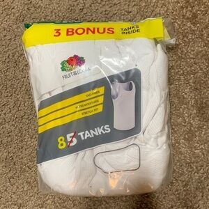 8 fruit of the Loom tag free Boys’ tanks Wicks moisture stretch fit Size S/CH